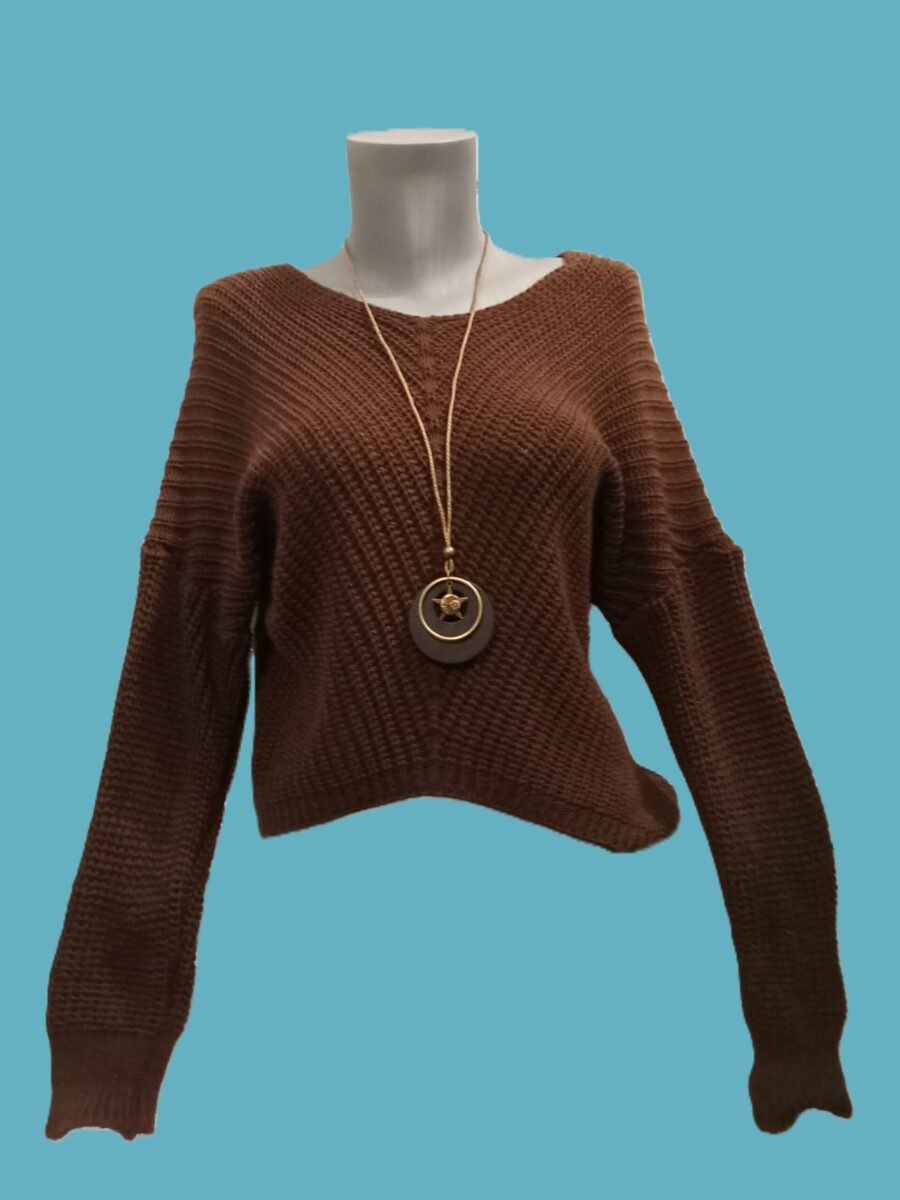 Pull Femme avec collier sautoir