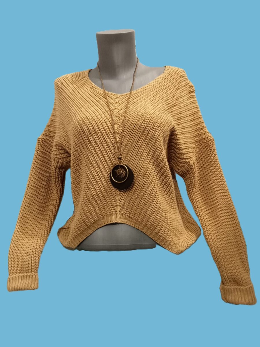 Pull Femme avec collier sautoir