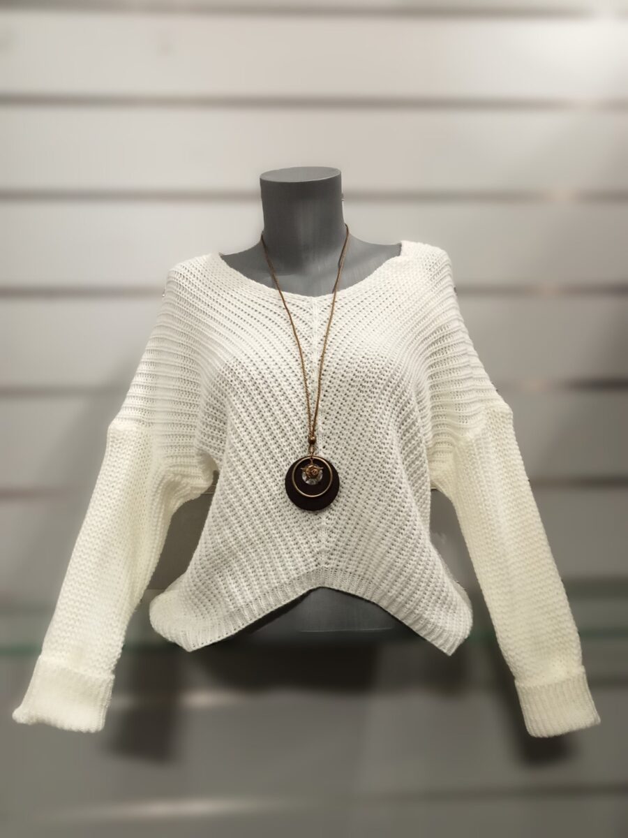 Pull Femme avec collier sautoir