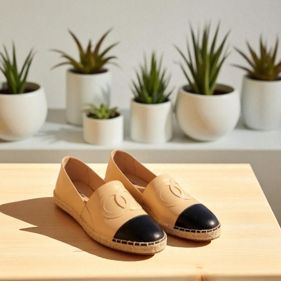 Chaussures Femme, espadrilles simili cuir, logo anneaux, beige