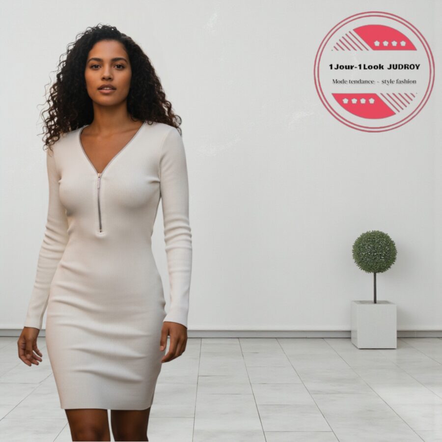 Robe de soirée, robe-pull, coupe moulante, ouverture à zip et strass, blanc