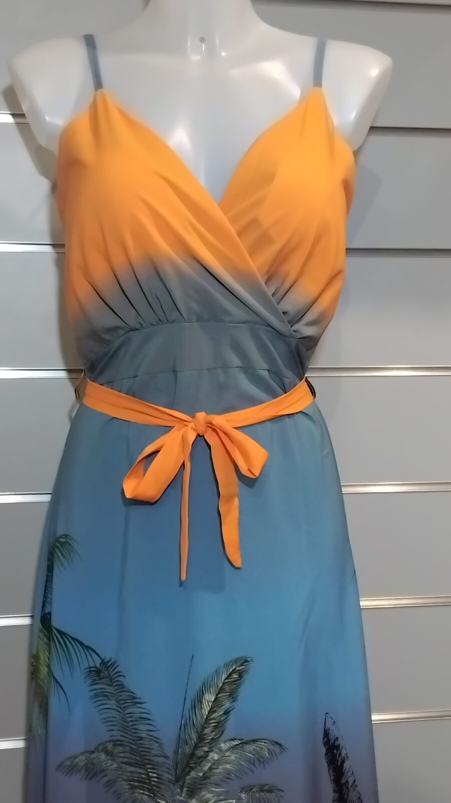 Robe longue, imprimée tropicale, poitrine rembourrée