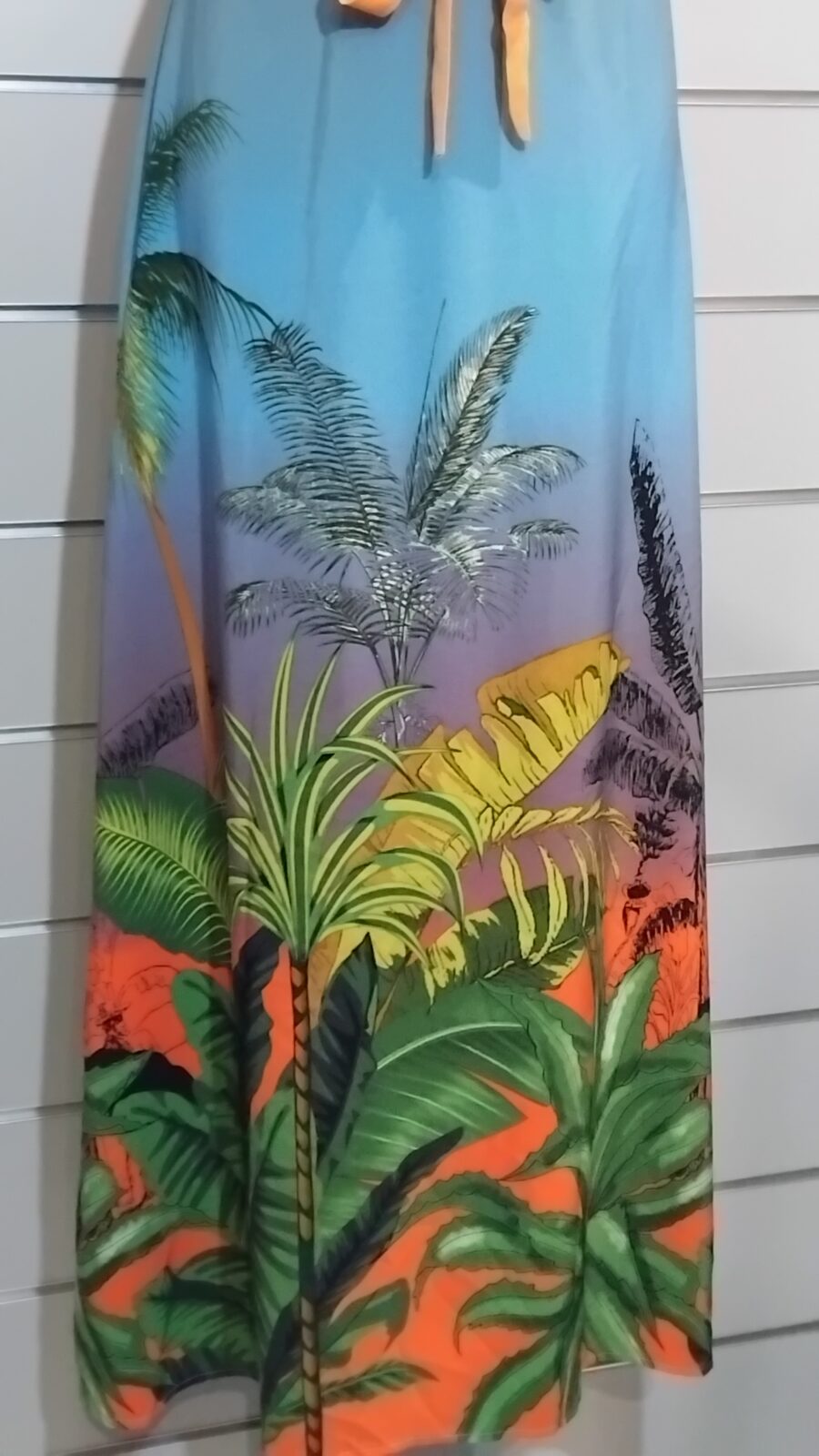 Robe longue, imprimée tropicale, poitrine rembourrée