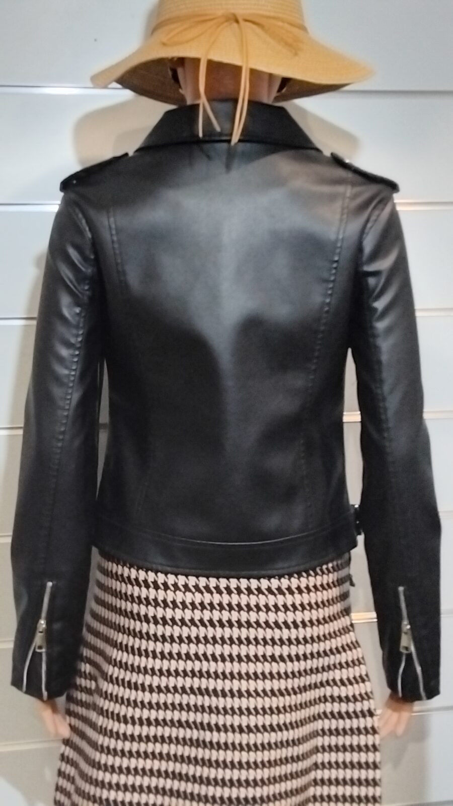 Veste femme, perfecto en cuir synthétique, col à revers, poche poitrine, fermeture à zip