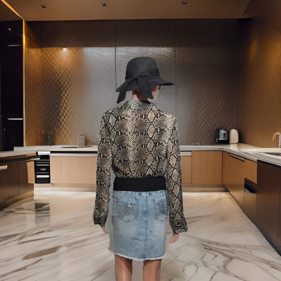 Body chemisier Femme, aspect peau de serpent "snake skin", col blazer, bas noir
