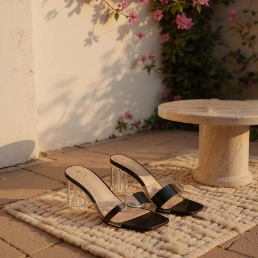 Chaussures Femme, mules Femme, lanière en plexi, talon transparent, noir