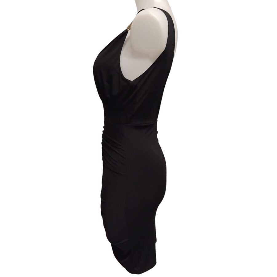 Robe de soirée, robe courte, sexy, décolleté plongeant, bijoux aux bretelles, noir